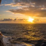 Sonnenaufgang auf dem Wasser